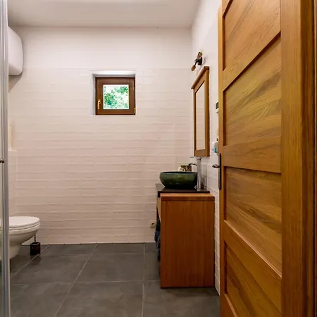 فيلة Waldhuette Telekes